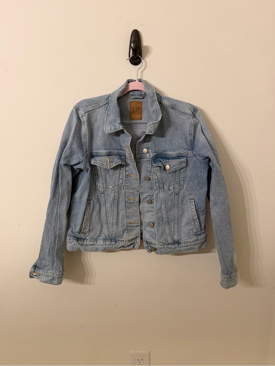 GAP Jackets & Blazers - GAP Classic Light Wash Denim Jacket - Pale Blue
